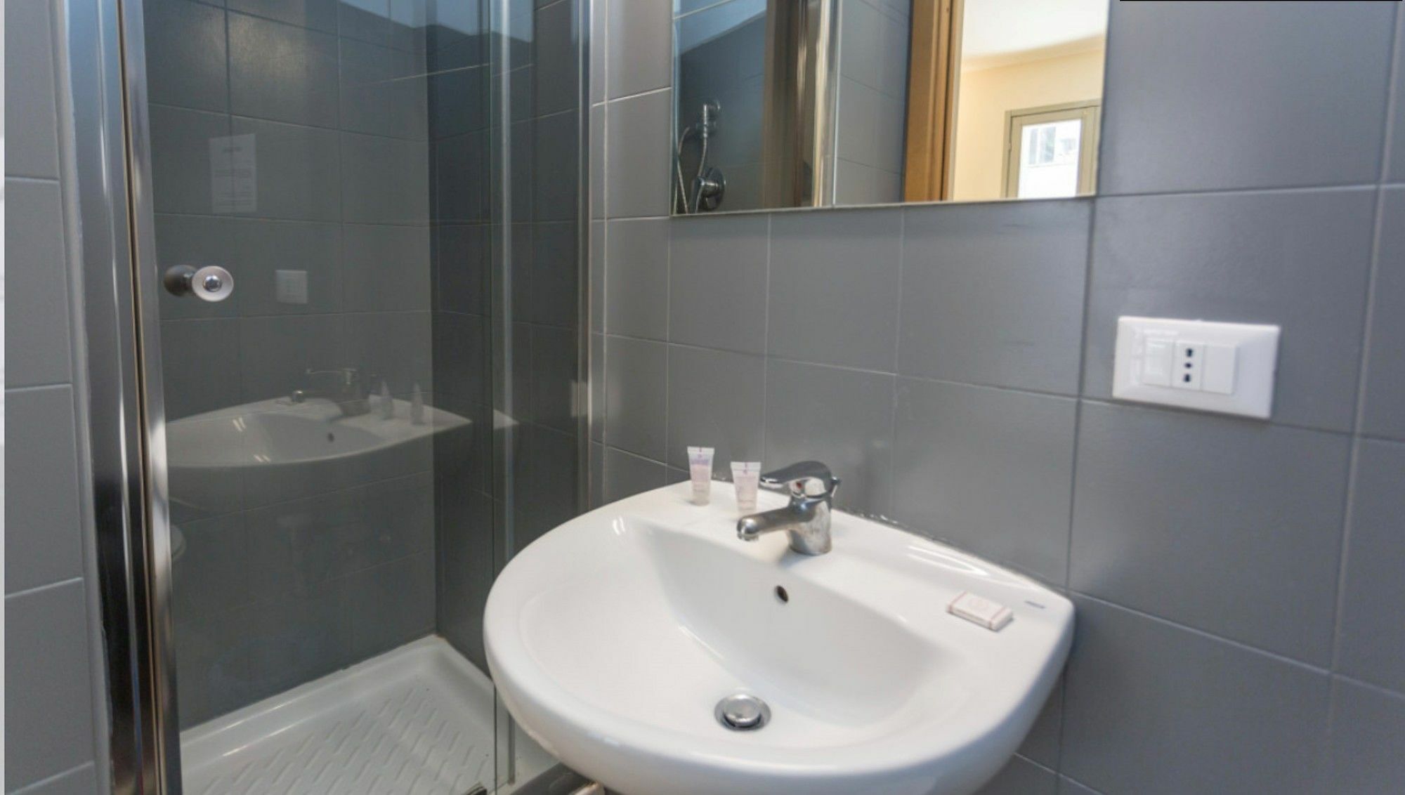 Short Rent Apartments Milan Luaran gambar